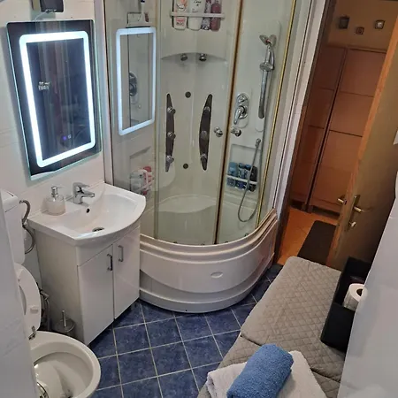 In The Zara Apartment-centre Of The 게스트하우스